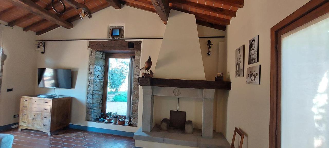 Agriturismo La Scarpaia Ангьяри Экстерьер фото