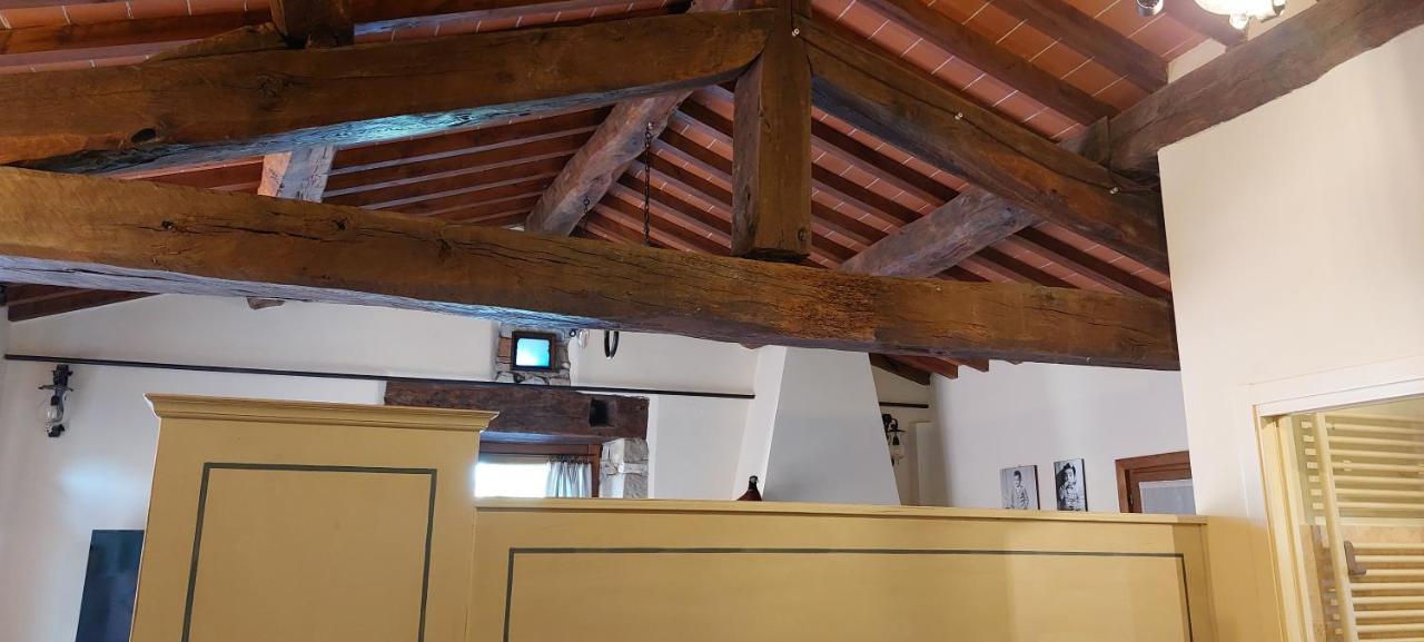 Agriturismo La Scarpaia Ангьяри Экстерьер фото